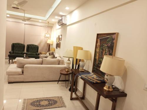 G-8 Sector Apartamento | Said's Suites Elysium Tower Opposite to Centaurus Mall