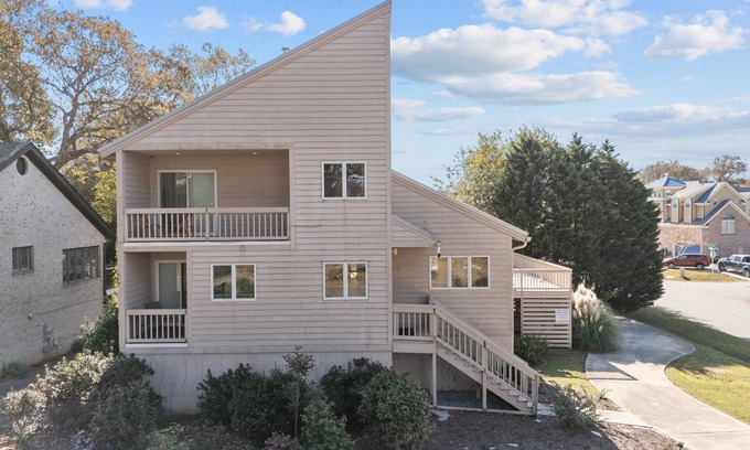 Croatan Beach Casa | Sail Away - Croatan VB home with billiards table