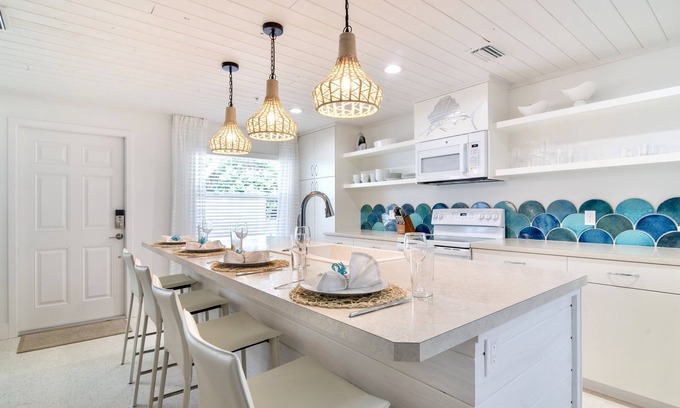Whitney Beach Cabaña | Sailfish Gulf Suites #3, Modern Amenities, Steps to the Beach
