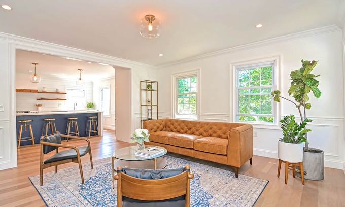 Mystic Casa | SailHouse Downtown Mystic Lux 2BR Family Getaway 3 Min Walk