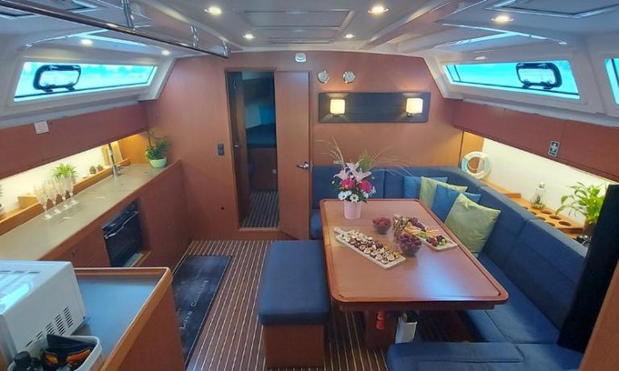 Varna Alquiler De Eote | Sailing Yacht Queen Eliza