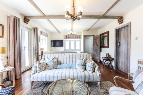 East Wittering Casa | Sailmakers - West Wittering