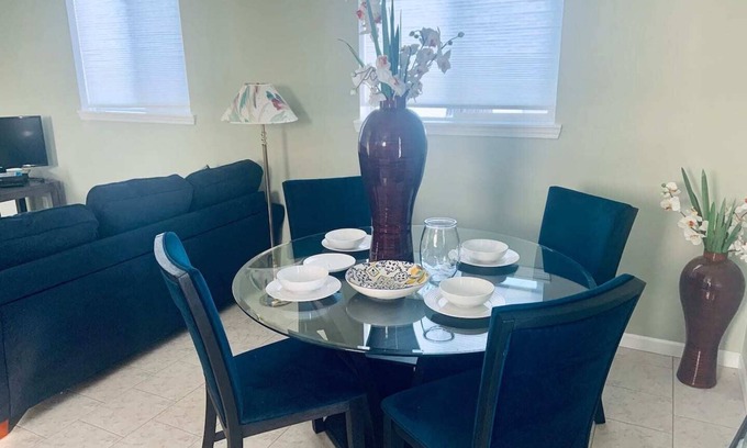 Pearl Beach Apartamento | Saint Clair River Two Bedroom apt private entrance New Construction