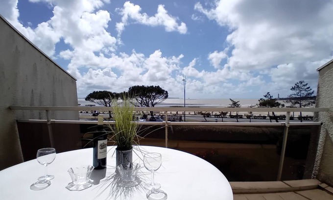 Saint-Georges-de-Didonne Apartamento | Saint Georges de Didonne - APARTMENT FACING THE BEACH - Etoile de Mer