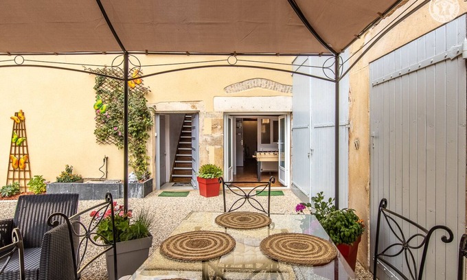 Grevilly Casa | Vrbo Property