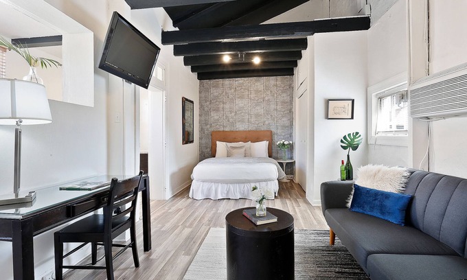 French Quarter Hotel | Saint Philip Residence