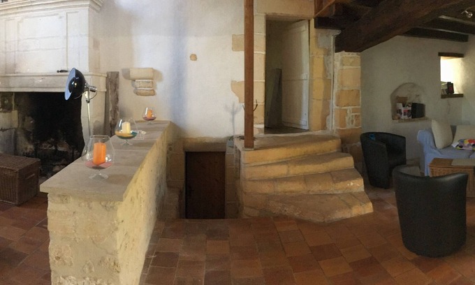 Saint-Sornin Casa | SAINT-SORNIN Casa atípica con gran parcela 900 m2 cerrada madura
