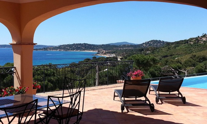 Plage de la Garonnette Casa | Sainte Maxime: Casa / villa / chalet - Sainte Maxime