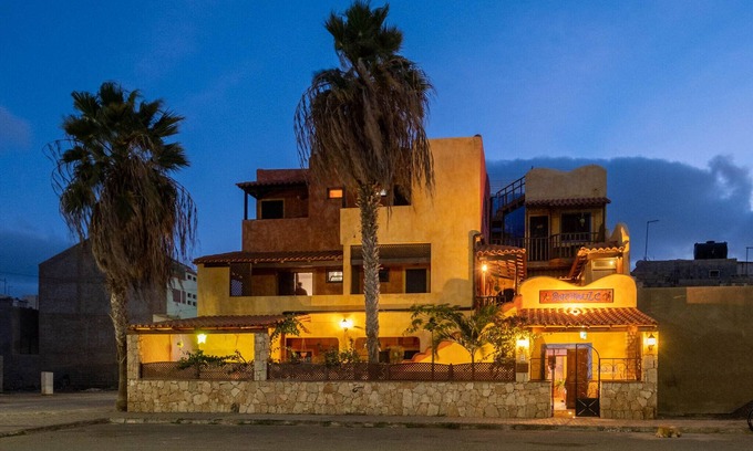 Santa Maria Cama Y Desayuno | Sakaroule Bed & Breakfast
