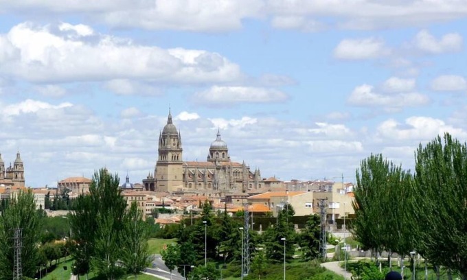 Labradores Apartamento | Salamanca: APARTAMENTO-ÁTICO CON GRAN TERRAZA, EN EL CENTRO DE SALAMANCA