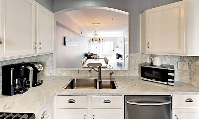 Carpinteria Cabaña | ★SALE★3BD2BA Carpinteria ★Walk to Downtown & Beach