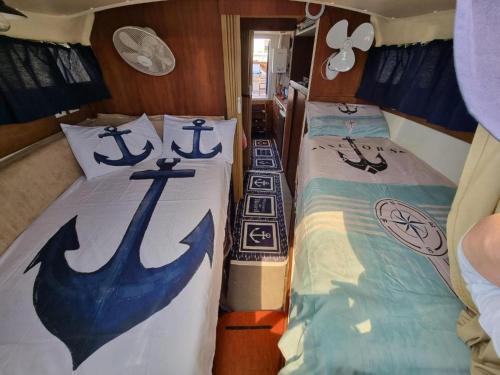 Magazzeno Alquiler De Eote | Salerno B&B on Boat Poetica