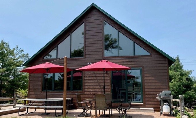 New Auburn Cabina | Salisbury Lake Retreat