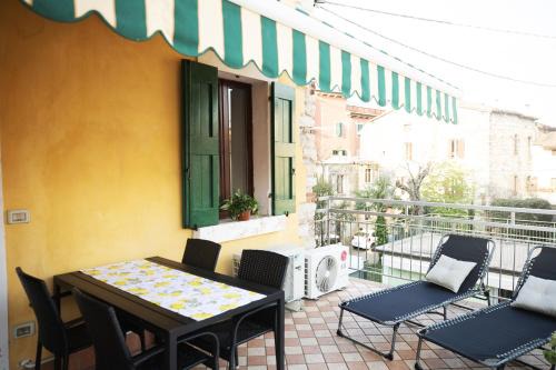 Lazise Old Town Apartamento | Salix Home