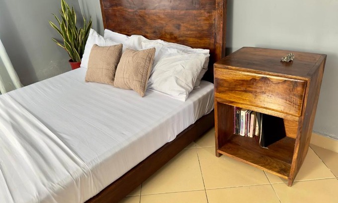 Dar es Salaam Casa | Sally's home-near JNIA airport