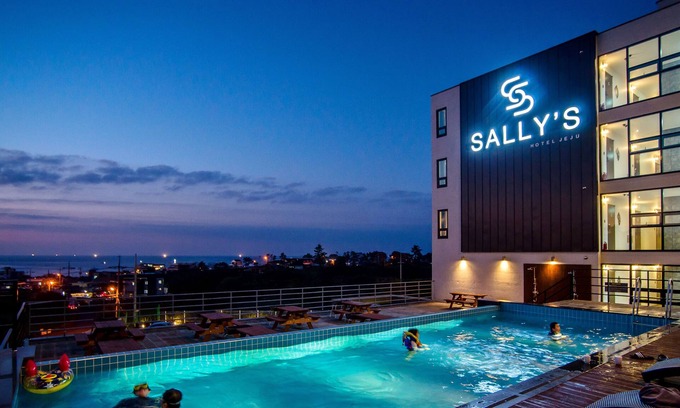 Aewol Hotel | Sally's Jeju