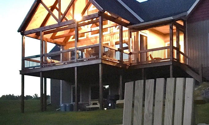 Altmar Casa | Casa frente al mar del río Salmon en 10 acres en Ellis Cove
