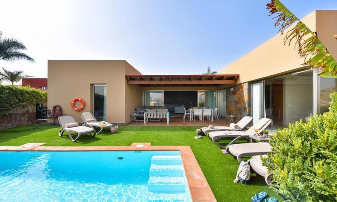 Salobre Apartamento | Salobre Villa with Pool Par 4 nr 9 by VillaGranCanaria