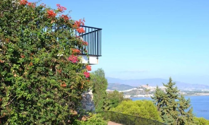 Salobreña Cabaña | El Palmito, Salobrena: Casa con gran jardín y maravillosas vistas