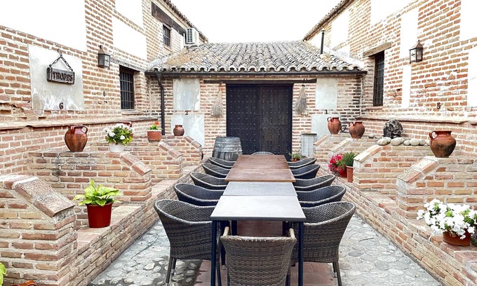 Alcabón Villa | SALON DE EVENTOS (60 PERSONAS) + CASA RURAL