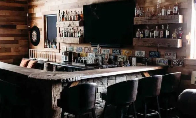 Houston Apartamento | SALOON in The Graystone Ranch in the Woods