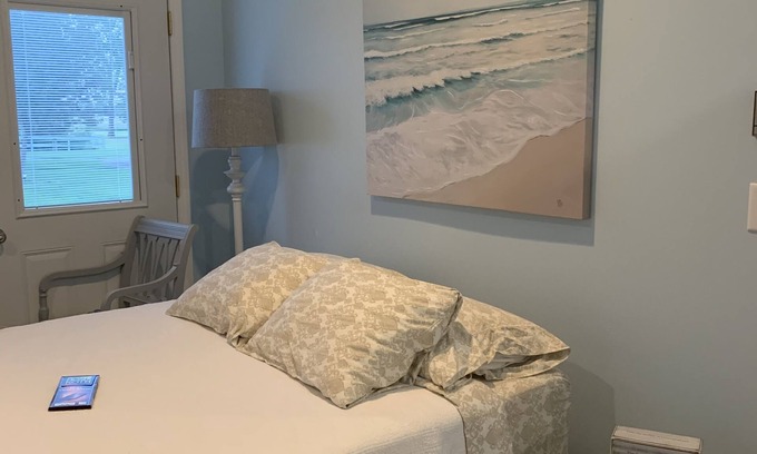 Hamlin County Cama Y Desayuno | Salt and Light Retreat for Overnight Stays in Rural South Dakota