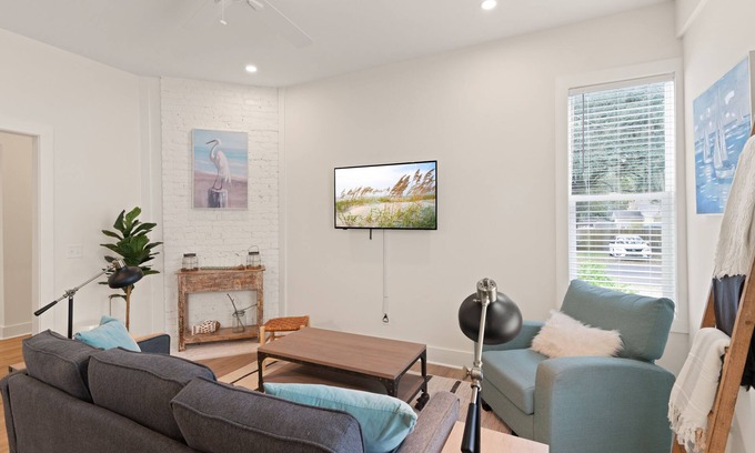 Brunswick Casa | Salt on Wolfe | 2 Bed, 1 Bath