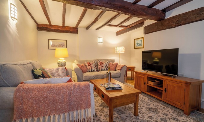 Ashby-de-la-Zouch Casa | Saltbox Stays/3 bed/2 bath/x6/central location