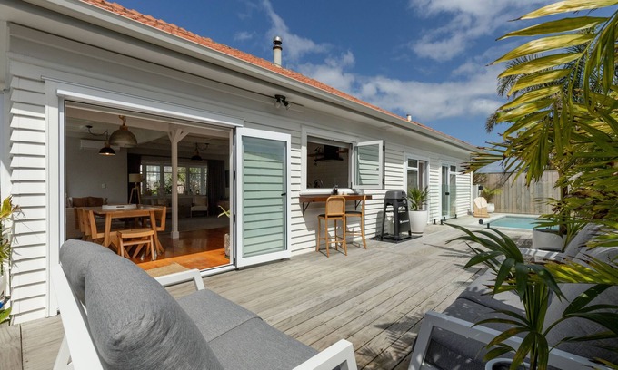 Papamoa Beach Casa | Saltwater Cottage ~ Papamoa Beach ~ Beyonder Holiday Homes