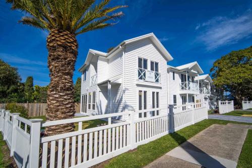 Kiama Casa | Salty Palms by the Sea - ONE