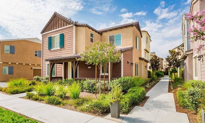 Chino Casa | Salubrious Breeze on Freeze