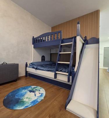Kota Samarahan Apartamento | Samarahan-Family Fun Retreat with Indoor Slide