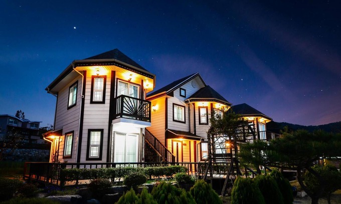 Samcheok Casa | Samcheok Duelkkot Pension