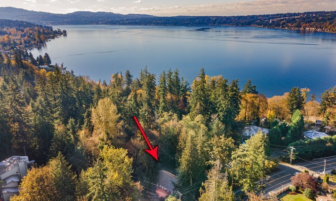 Inglewood Casa | Sammamish Modern Family & Pet Friendly Home