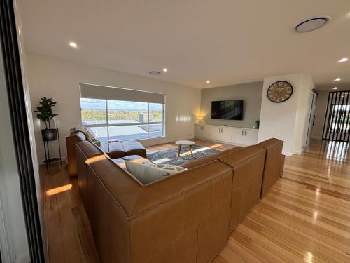 Estella Casa | Samson Sleeps 10