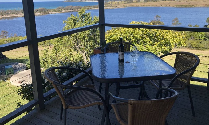 Bermagui Casa | Samten Pa Seaside Cottage