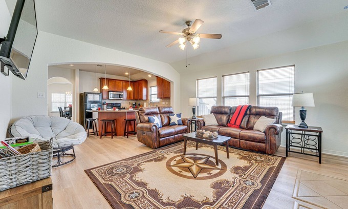 San Antonio Casa | San Antonio Home w/ Game Room, 9 Mi to SeaWorld!