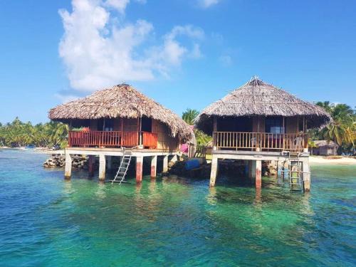 Carti Tupile Chalet De Esquí | San Blas Islands - Private Cabin Over-the-Ocean including Meals