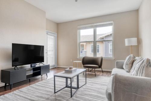 San Bruno Apartamento | San Bruno 1BR w Pool Gym WD nr highways SFO-996