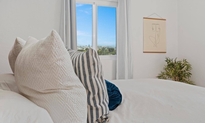 Loma Portal Casa | San Diego coastal home with downtown views! by RedAwning