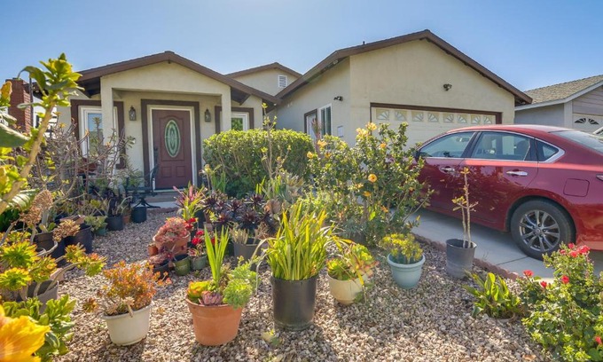 Nestor Apartamento | San Diego Getaway - 3 Mi to Imperial Beach Pier!