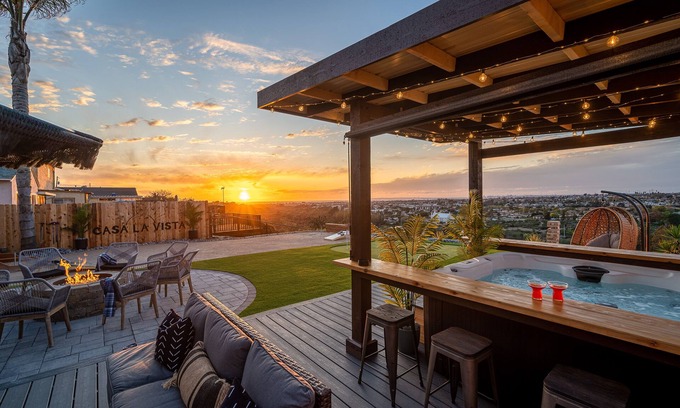 Ocean View Hills Casa | San Diego * Jacuzzi * Backyard Paradise