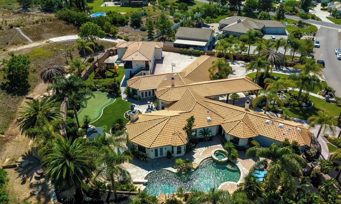 El Cajon Casa | San Diego Mansion, Eight Thousand Square Foot Oasis