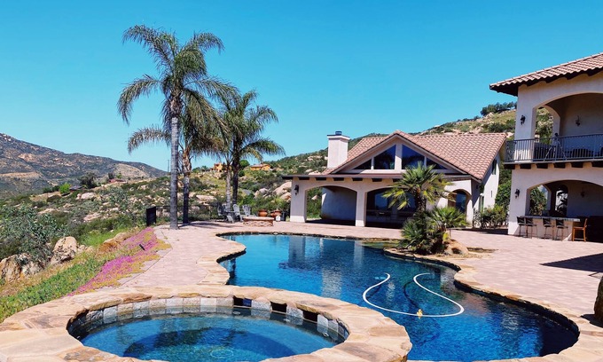 Jamul Cabaña | San Diego Mountain Retreat. Best views in San Diego. Pet friendly, guest house