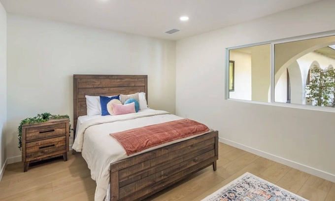Poway Casa | San Diego Oasis, Pool, Yard, Private home!