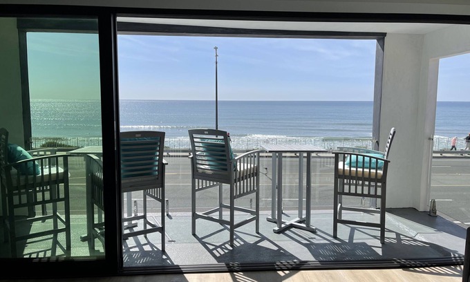 Carlsbad Villa | San Diego’s newest luxury 4 bedroom rental home in the heart of Carlsbad. 5 star