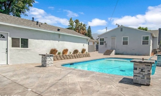 San Fernando Casa | San Fernando Pool home + Large Private Guest House