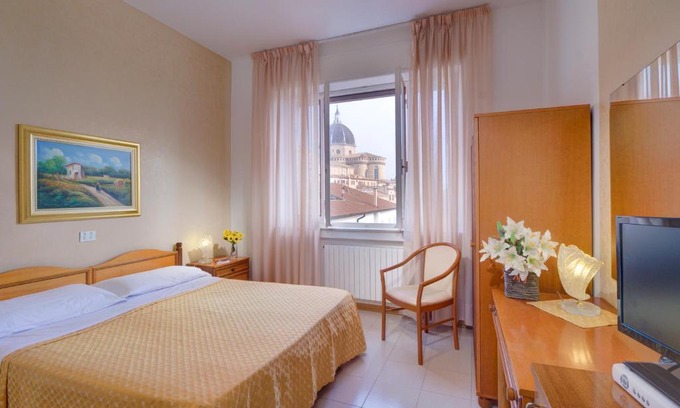 Loreto Hotel | San Gabriele