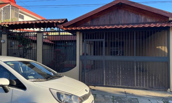 Anselmo Llorente Casa | San José, Tibás, Casa Misty