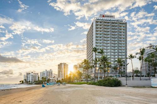 Condado Complejo | San Juan Marriott Resort and Stellaris Casino